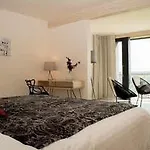 Lascaux, 4*