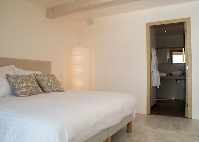 Pensión Lascaux, 4*